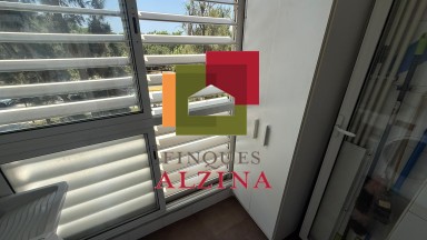 LA TEVA NOVA VIDA COMENÇA AQUÍ: PIS AMB PISCINA A CORNELLÀ-RIERA.