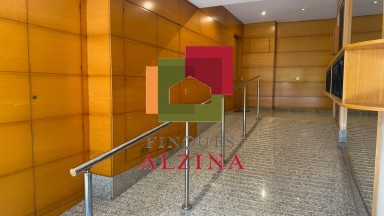 LA TEVA NOVA VIDA COMENÇA AQUÍ: PIS AMB PISCINA A CORNELLÀ-RIERA.