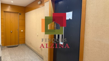 LA TEVA NOVA VIDA COMENÇA AQUÍ: PIS AMB PISCINA A CORNELLÀ-RIERA.