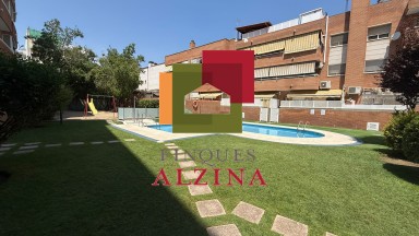 LA TEVA NOVA VIDA COMENÇA AQUÍ: PIS AMB PISCINA A CORNELLÀ-RIERA.