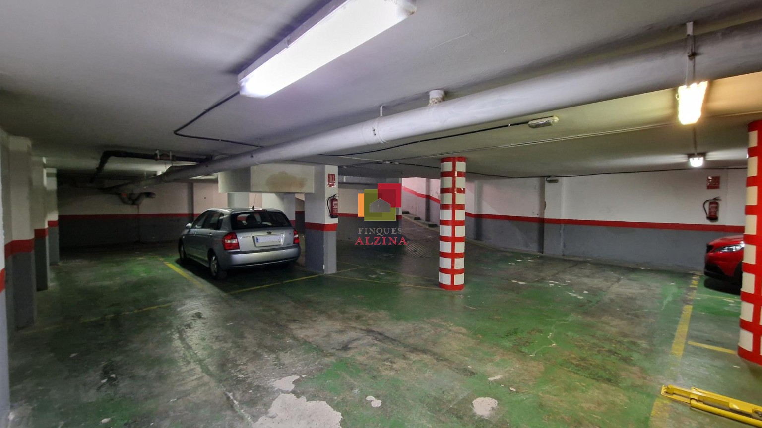 LOCAL DE 386 m² EN VENDA A COLLBLANC – GARATGE EN FUNCIONAMENT AMB GUAL