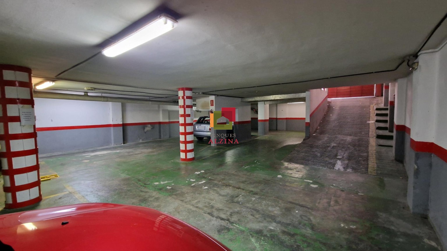 LOCAL DE 386 m² EN VENDA A COLLBLANC – GARATGE EN FUNCIONAMENT AMB GUAL