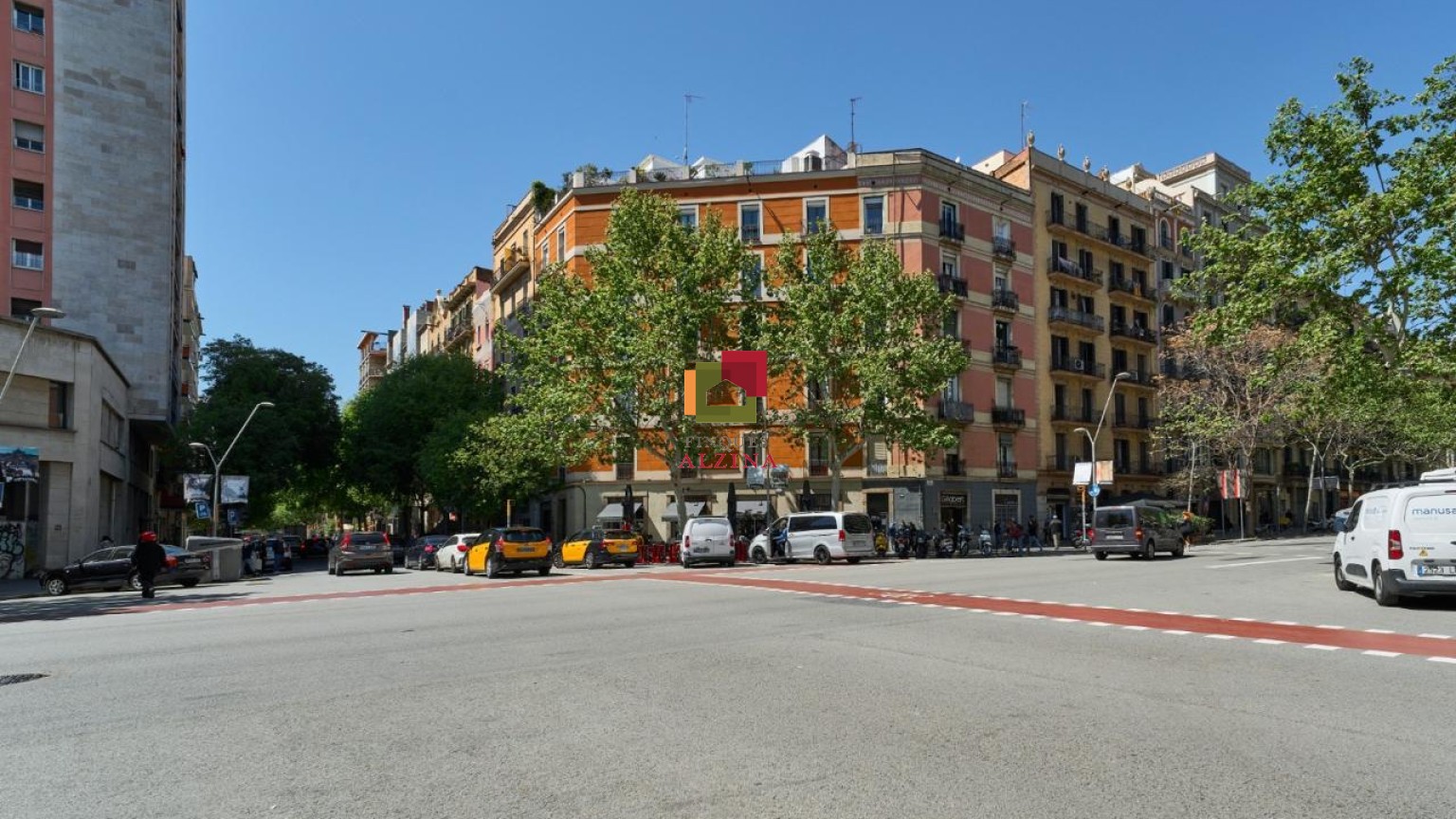 Piso reformado con encanto en Comte d’Urgell – Diputació