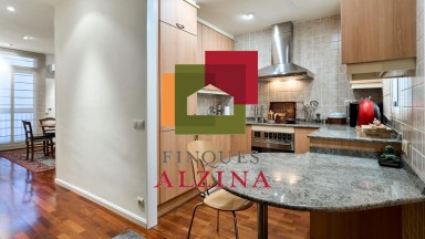 Piso reformado con encanto en Comte d’Urgell – Diputació