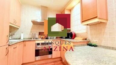 Piso reformado con encanto en Comte d’Urgell – Diputació