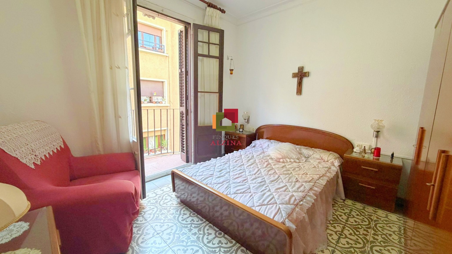 Piso con encanto y gran potencial de reforma en Sant Antoni – Raval