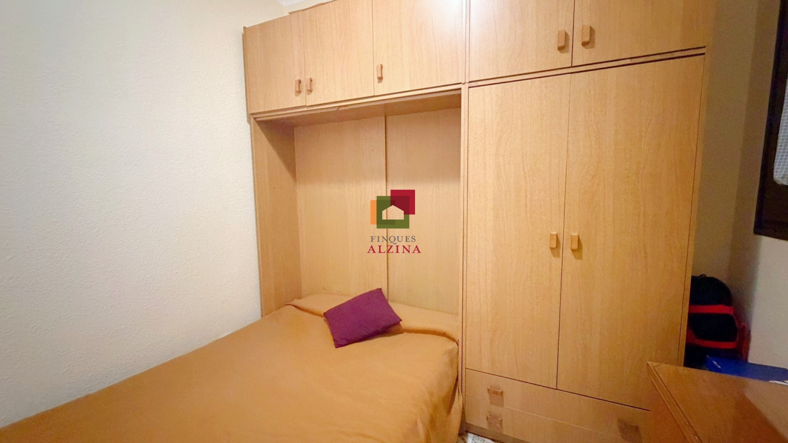 Piso con encanto y gran potencial de reforma en Sant Antoni – Raval