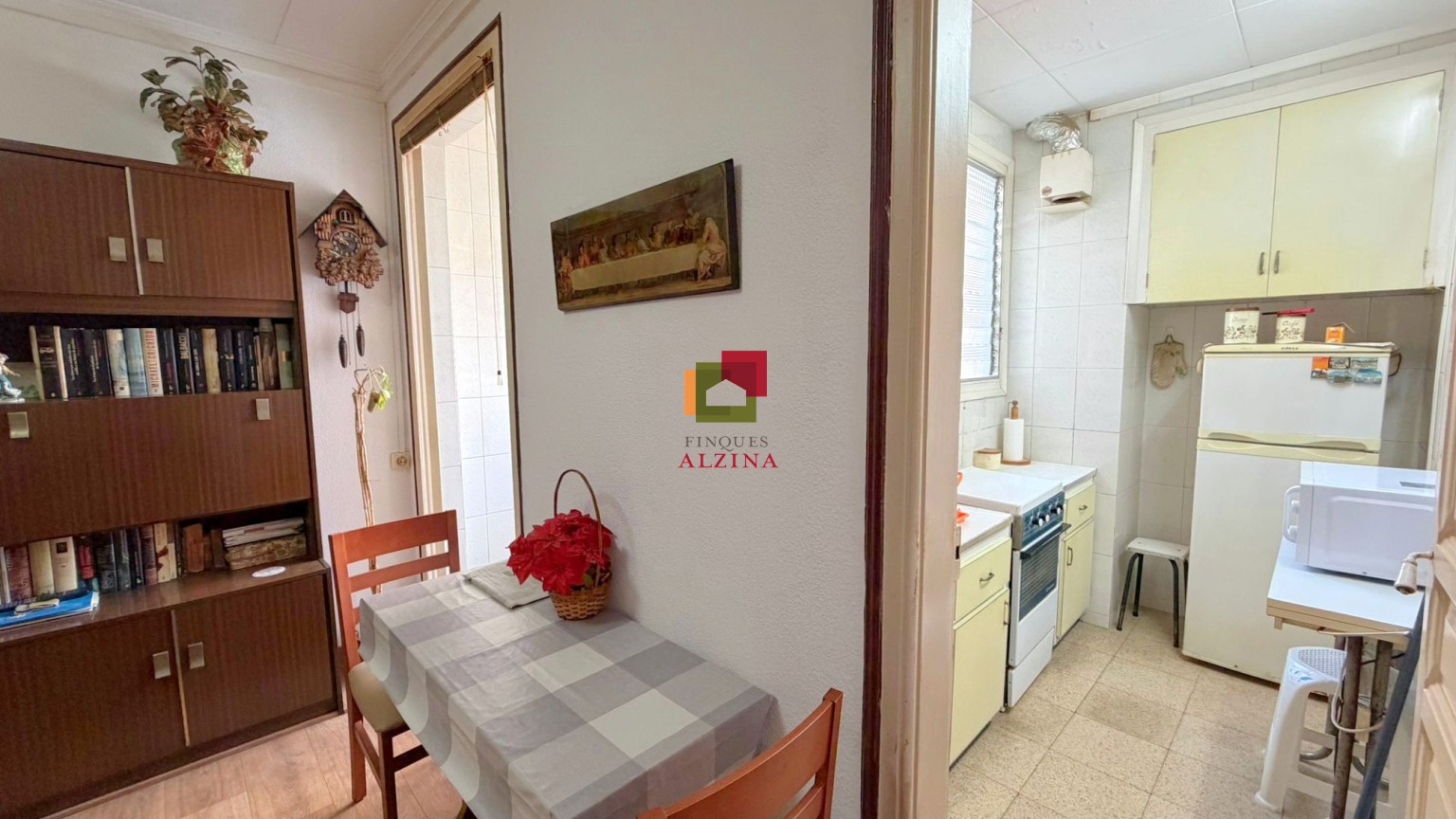 Piso con encanto y gran potencial de reforma en Sant Antoni – Raval