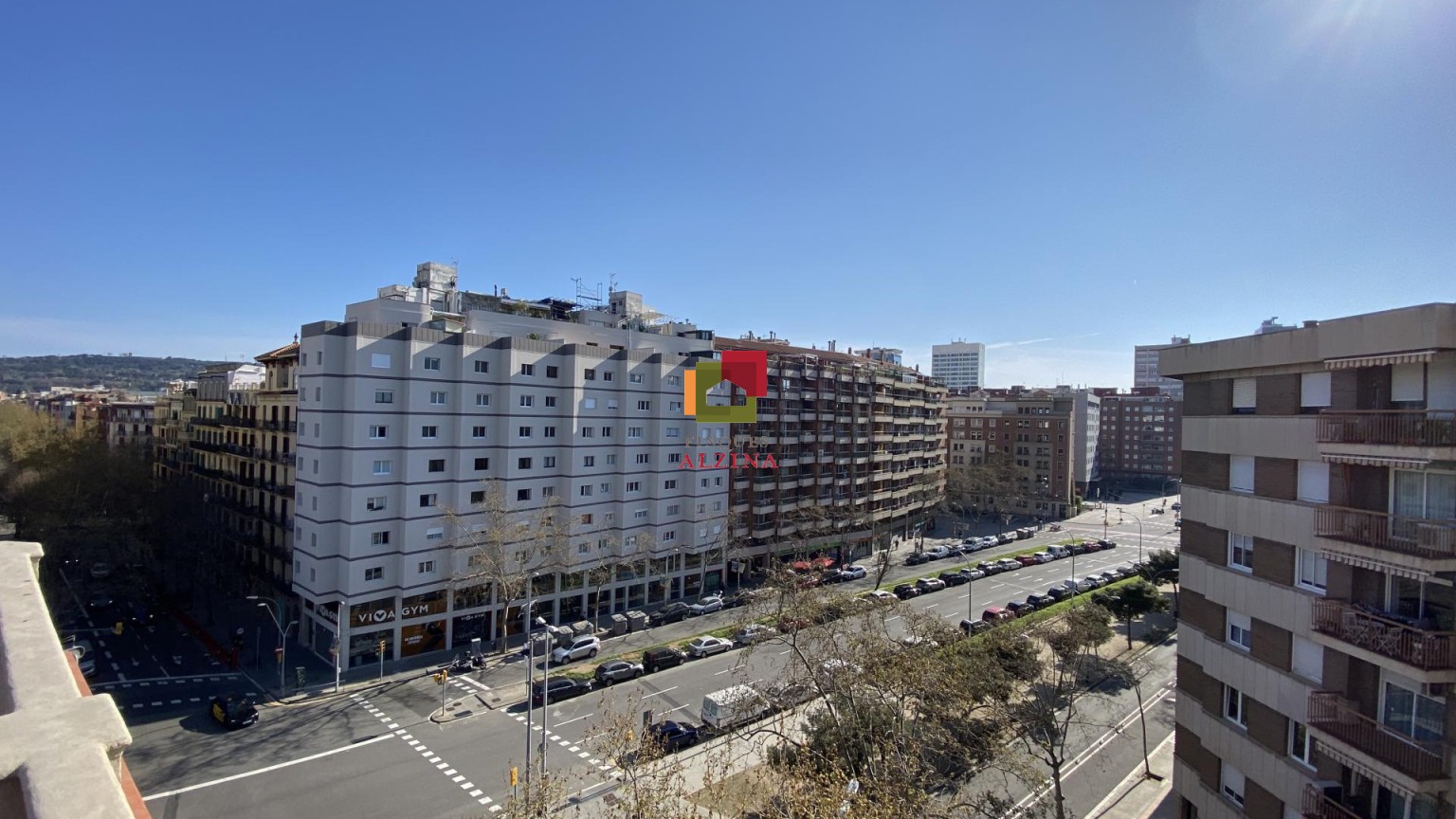 ÀTIC AMB TERRASSA A LA NOVA ESQUERRA DE L’EIXAMPLE