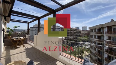 ÀTIC AMB TERRASSA A LA NOVA ESQUERRA DE L’EIXAMPLE