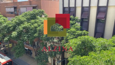 PISO CON BALCÓN Y APARCAMIENTO EN GRAN DE LA SAGRERA