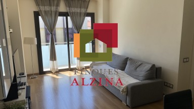 PISO CON BALCÓN Y APARCAMIENTO EN GRAN DE LA SAGRERA
