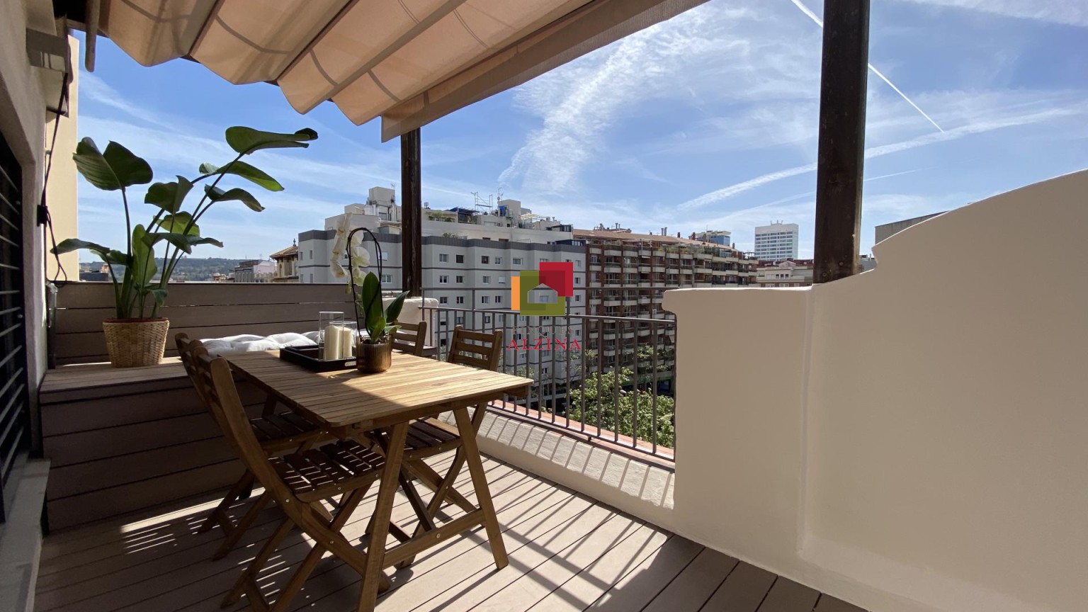 ÁTICO CON TERRAZA EN LA NOVA ESQUERRA DE L’EIXAMPLE