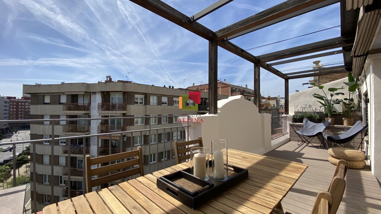 ÁTICO CON TERRAZA EN LA NOVA ESQUERRA DE L’EIXAMPLE