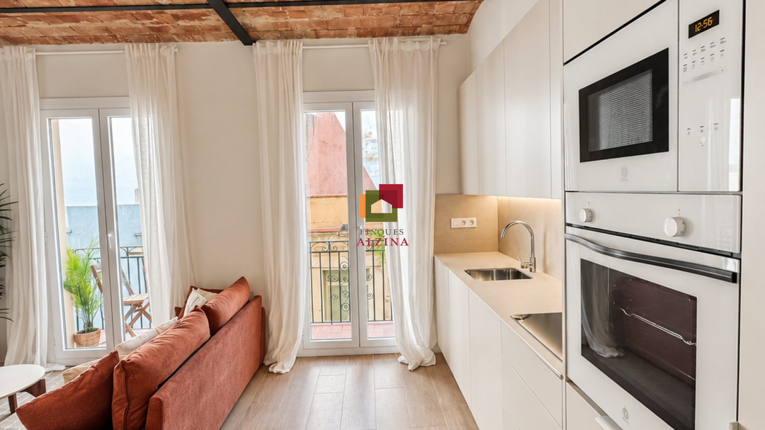 ARQUITECTURA AMB HISTÒRIA, DISSENY PER GAUDIR