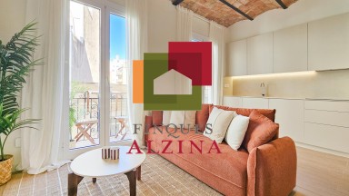 ARQUITECTURA AMB HISTÒRIA, DISSENY PER GAUDIR